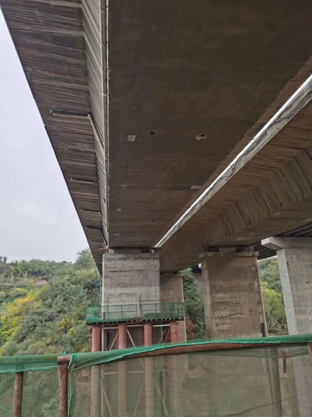浦口桥梁加固前制定可行设计方案图并用对施工方法